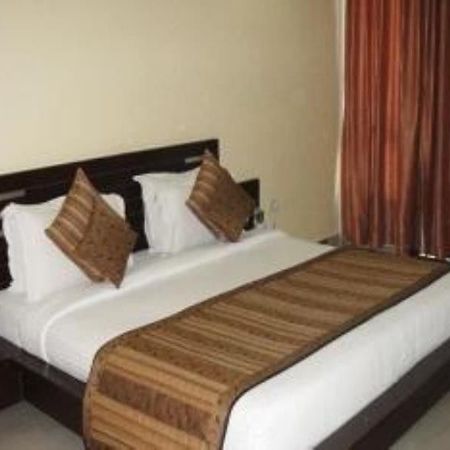 Anand Corbett Aamod Resort & Spa Corbett National Park ภายนอก รูปภาพ
